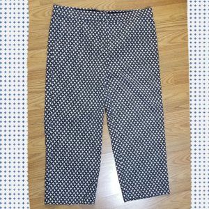 J.Jill Black Daisy Geometric Print Capris 14 ✨HP✨